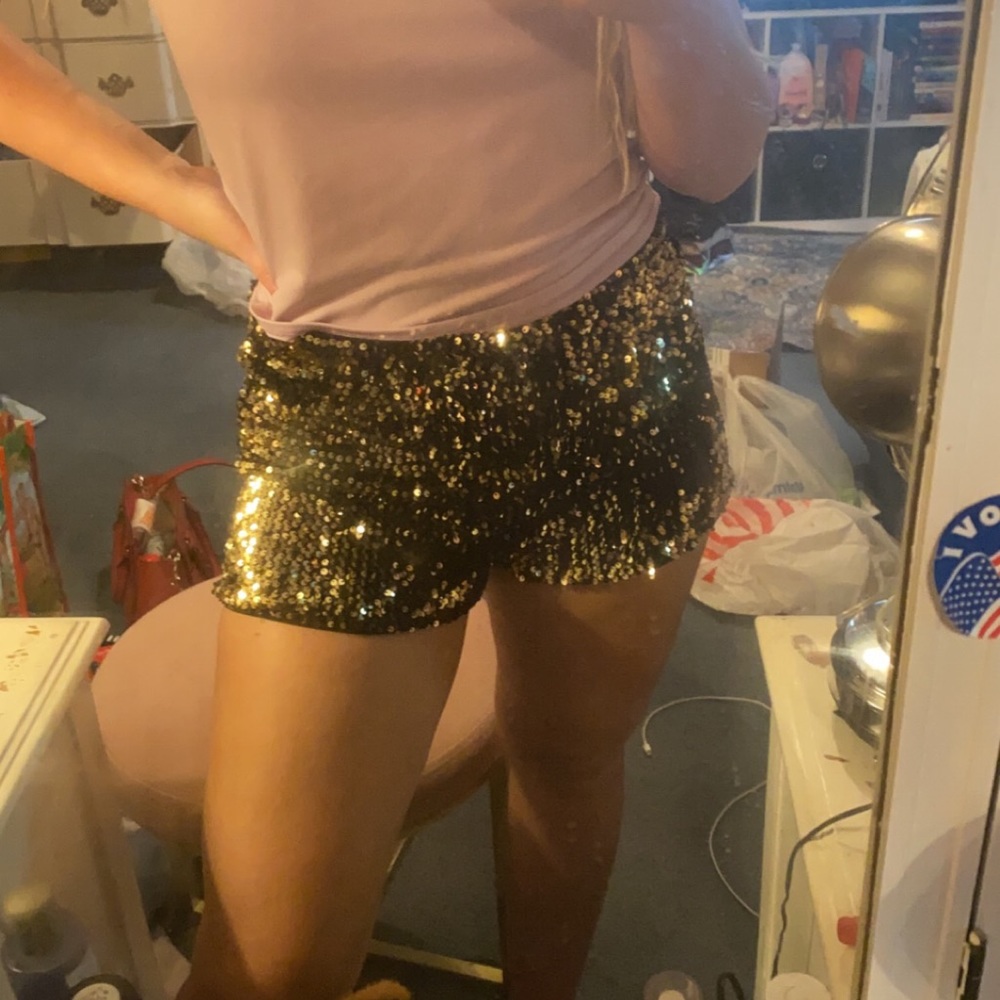 Gold sequence shorts